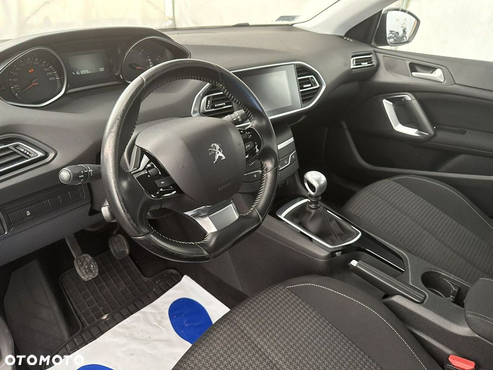 Peugeot 308 - 14
