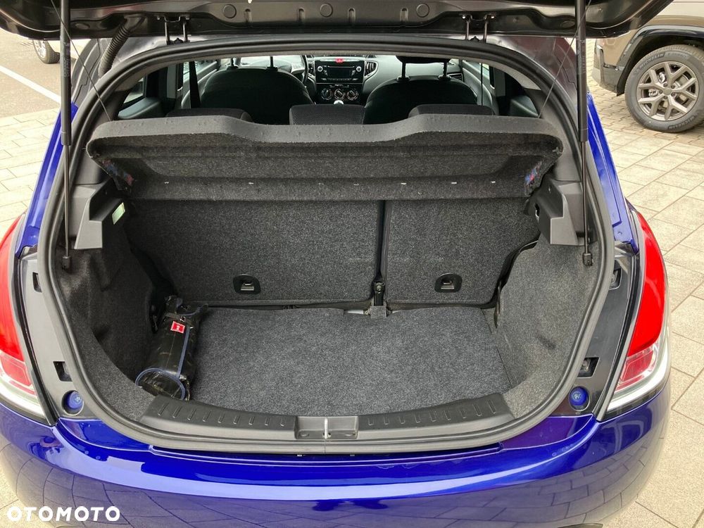 Lancia Ypsilon 1.2 8V Momo S&S - 7