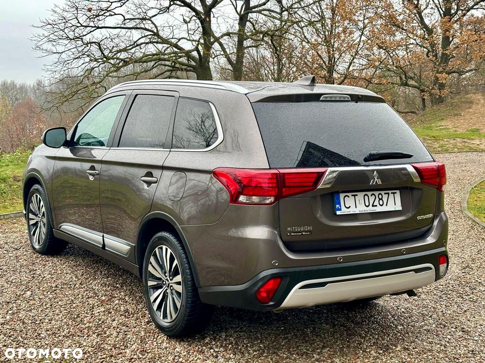 Mitsubishi Outlander 2.0 Intense + Navi 4WD CVT - 6