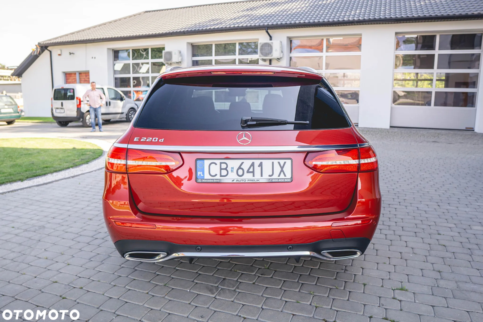 Mercedes-Benz Klasa E 220 d 9G-TRONIC - 22