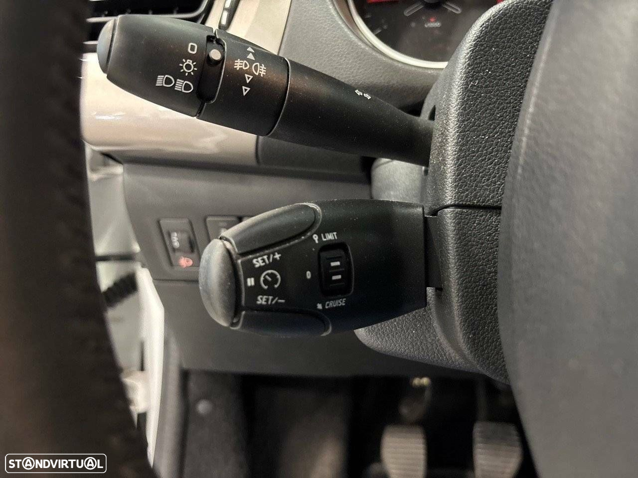 Citroën C-Elysée 1.2 PureTech Shine - 19