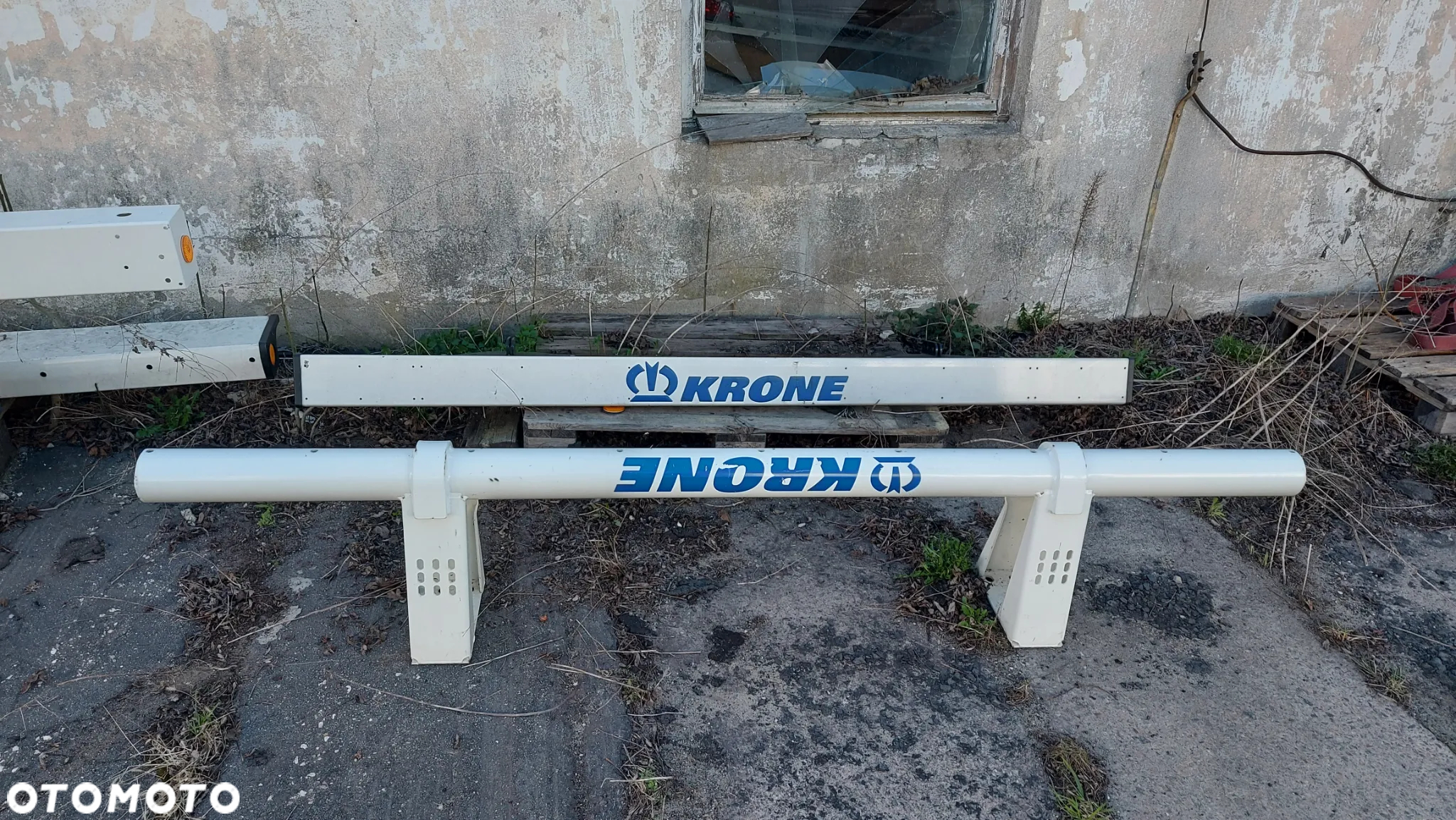 Oryginalny Zderzak naczepy Krone nowe po montażu windy - 2