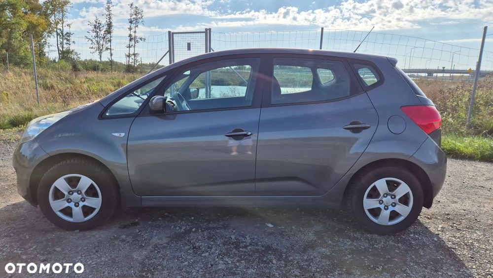 Kia Venga - 7