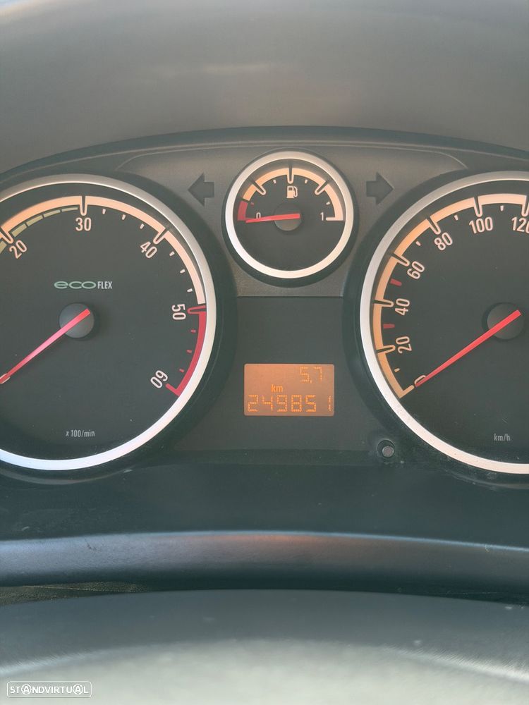 Opel Corsa 1.3 CDTI Enjoy EcoFLEX - 10