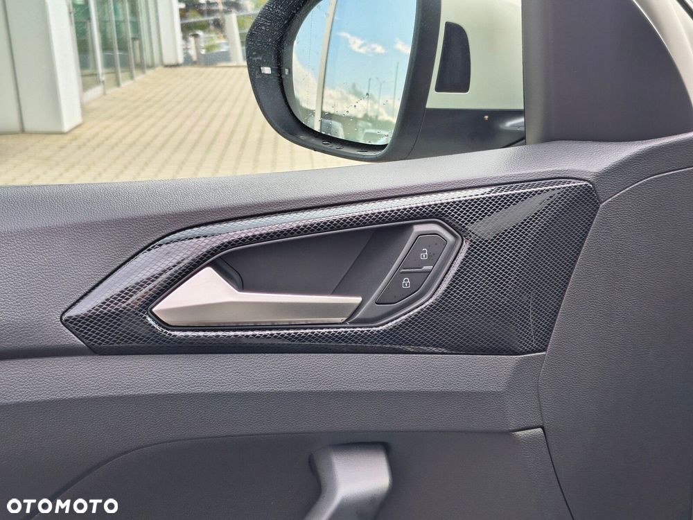 Volkswagen T-Cross - 18