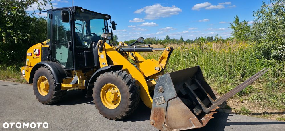 Caterpillar 906M /  Cat 906, 907, 908 - 9