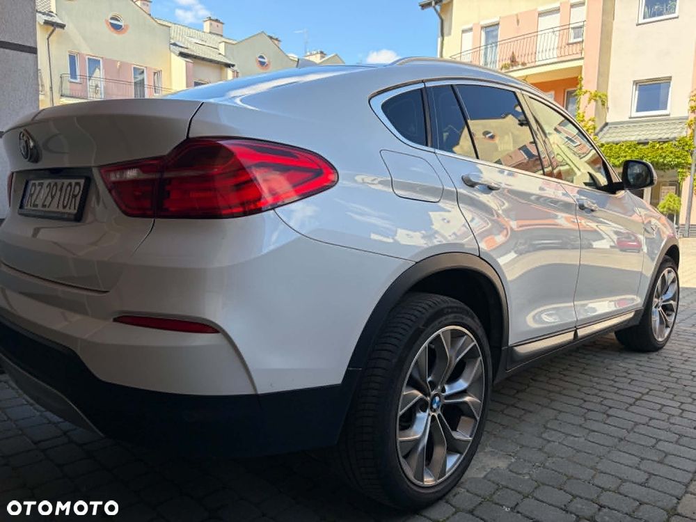 BMW X4 xDrive20i xLine - 13