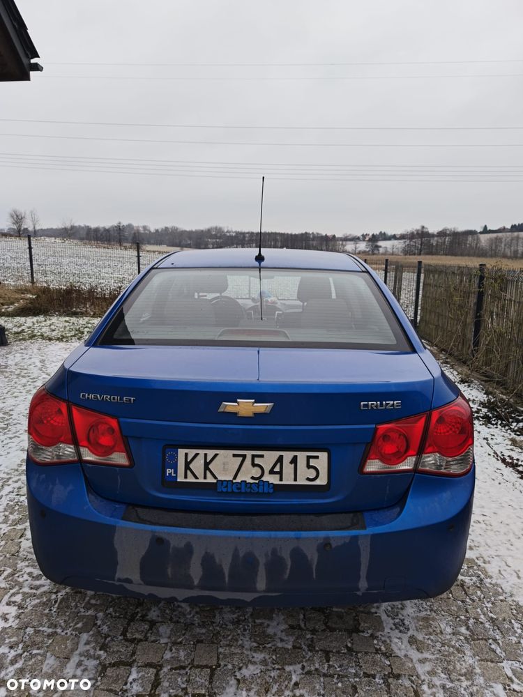 Chevrolet Cruze 1.6 Base - 8