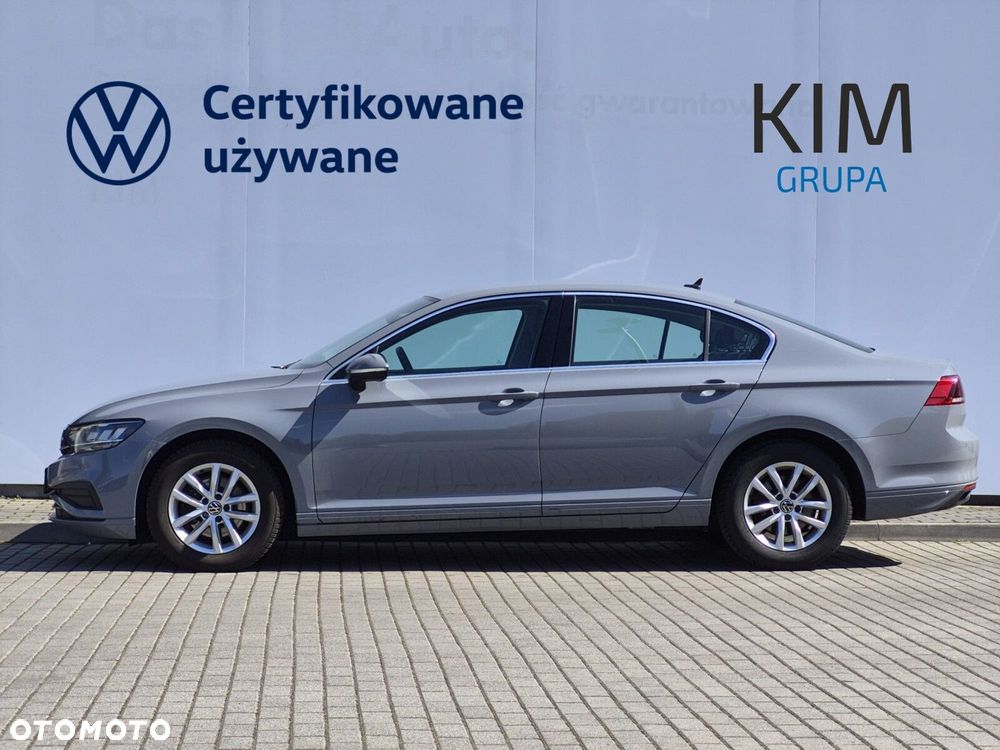 Volkswagen Passat - 4