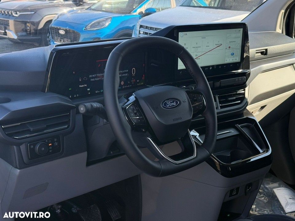 Ford Tourneo Custom - 19