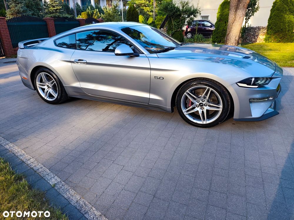 Ford Mustang - 4