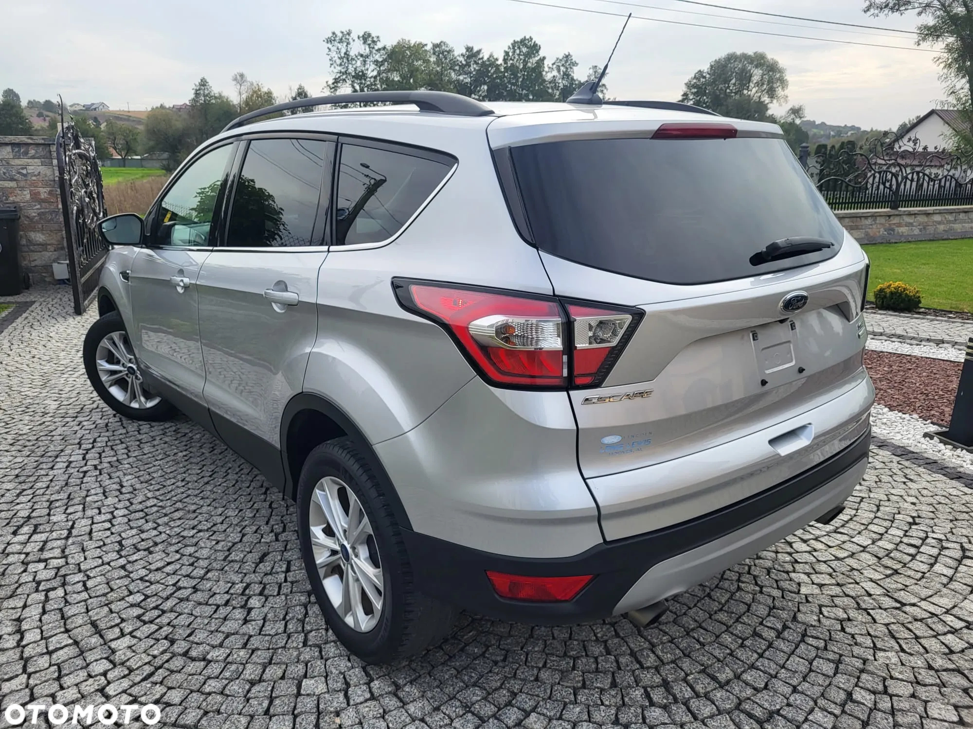 Ford Kuga - 5