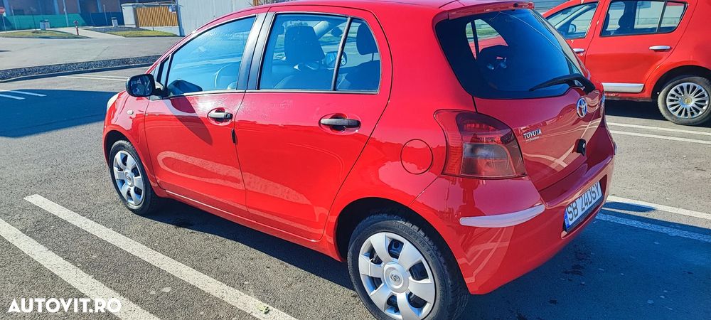 Toyota Yaris 1.0 VVT-i - 10