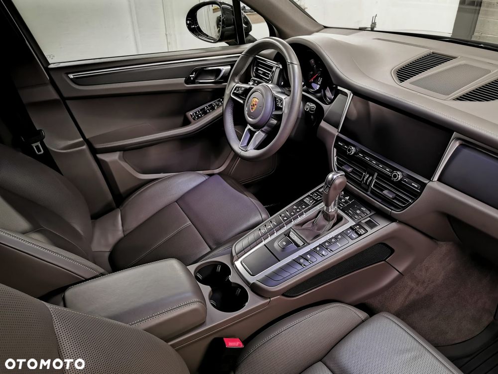 Porsche Macan - 3