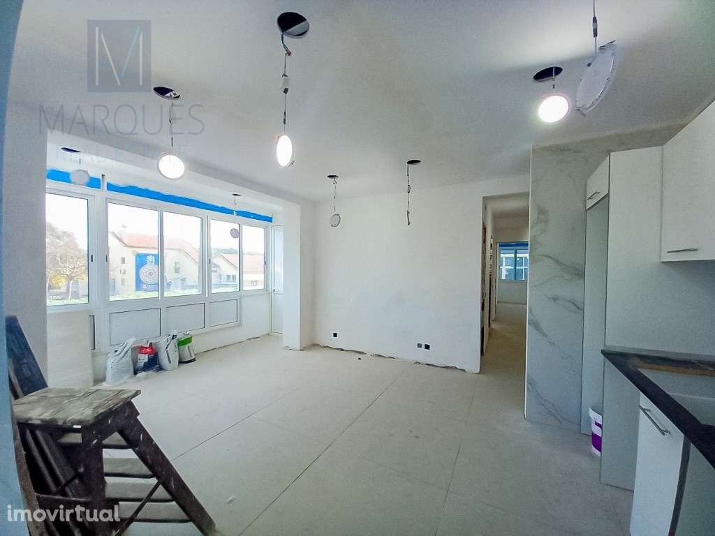 Apartamento T4 no Laranjeiro - Grande imagem: 2/20