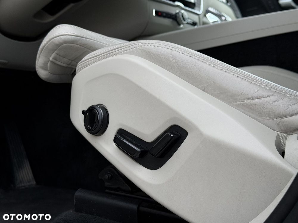 Volvo XC 60 - 21