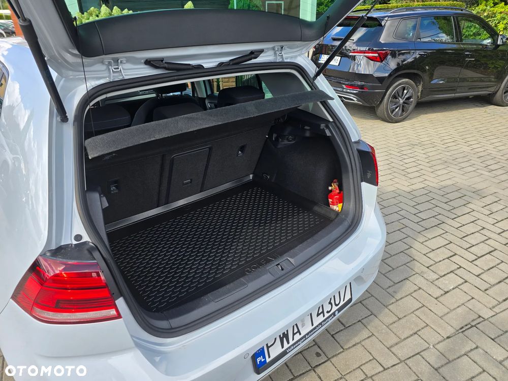 Volkswagen Golf - 18