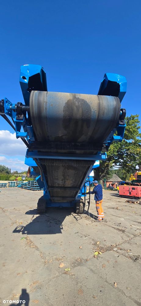 Terex Pegson Metrotrak 900x600 - 8