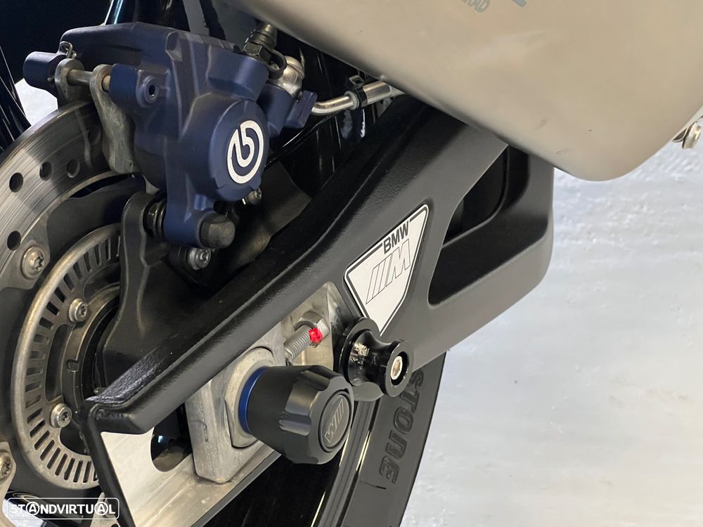 BMW M 1000 R M Competition - Carbon / Akrapovic - 17