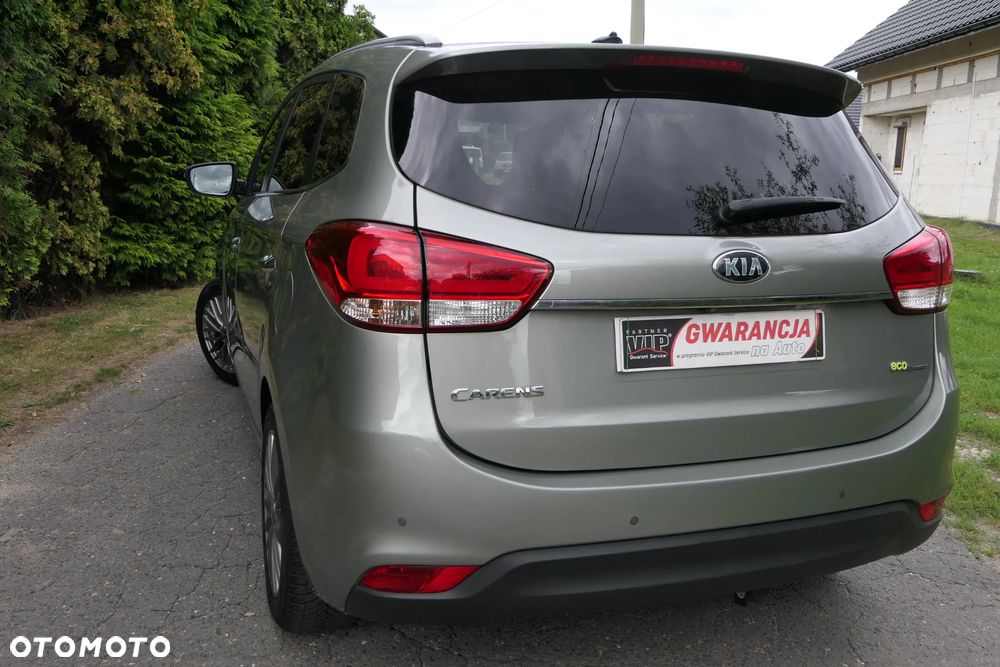 Kia Carens 1.6 GDI L 7os - 12