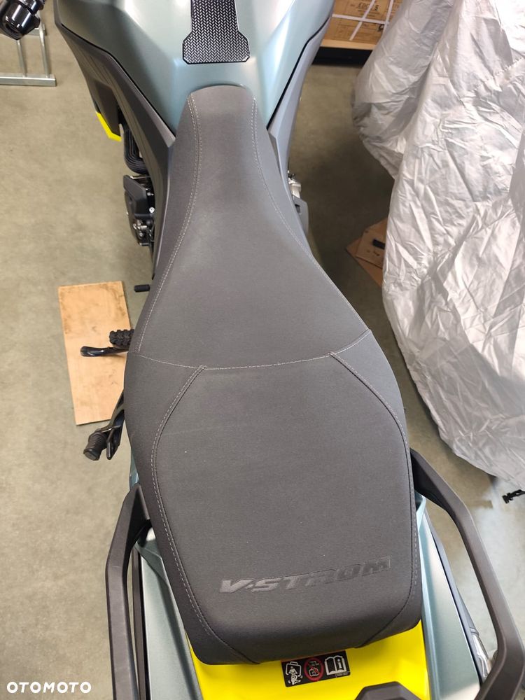 Suzuki V-STROM - 17