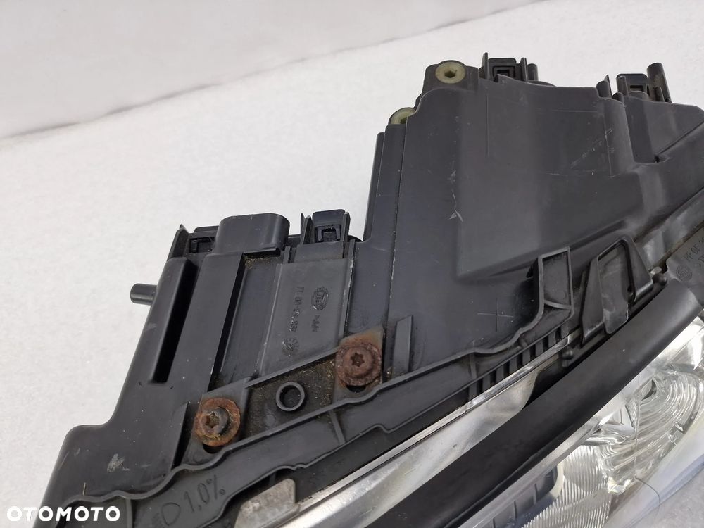 AUDI A8 D3 / D3 LIFT 02-08 LEWA ZWYKŁA LAMPA PRZEDNIA PRZÓD SOCZEWKA , NR AUKCJI LA518 - 8