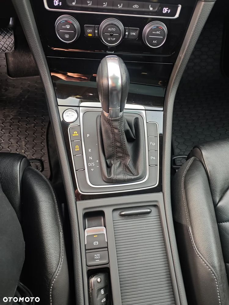 Volkswagen Golf 2.0 TDI SCR DSG Highline - 15