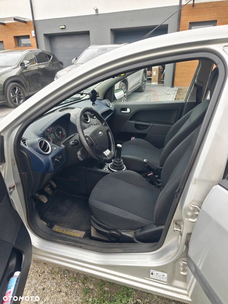 Ford Fiesta - 13