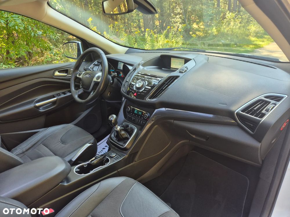 Ford Kuga 2.0 TDCi 2x4 Titanium - 21