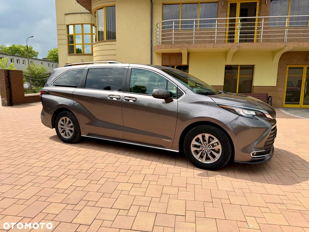 Toyota Sienna - 6