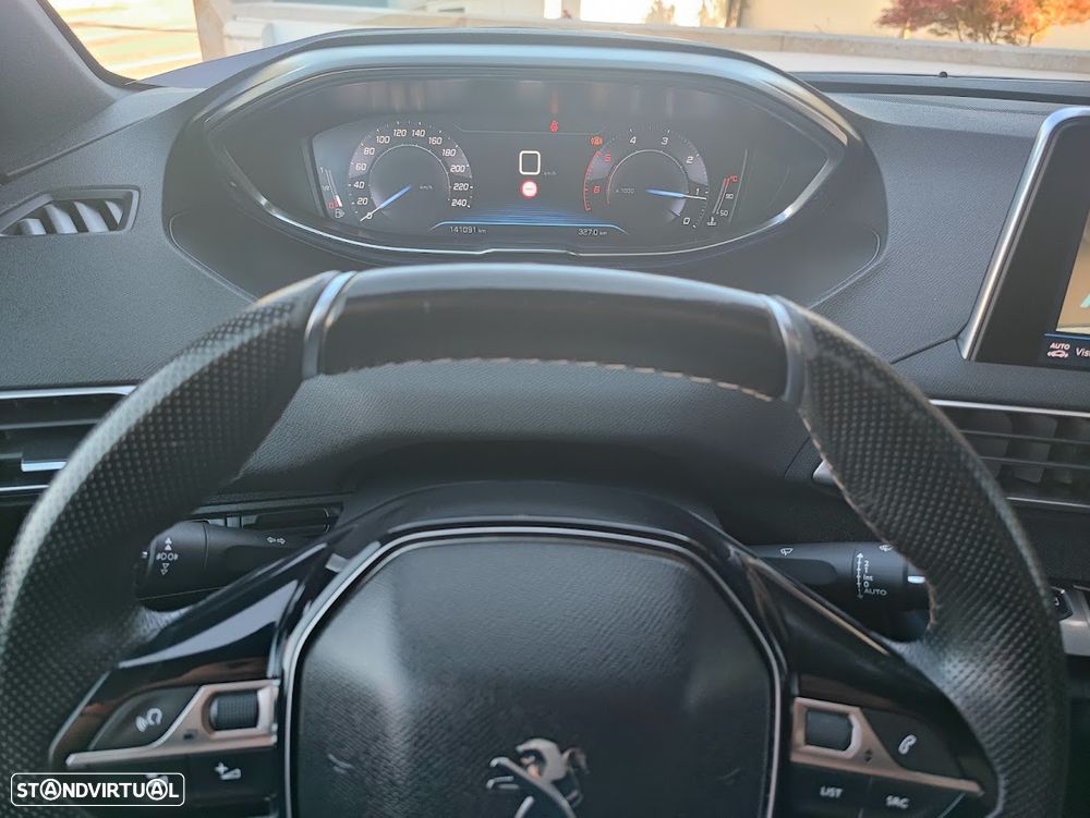 Peugeot 5008 1.5 BlueHDi GT Line Baixo Consumo - 10
