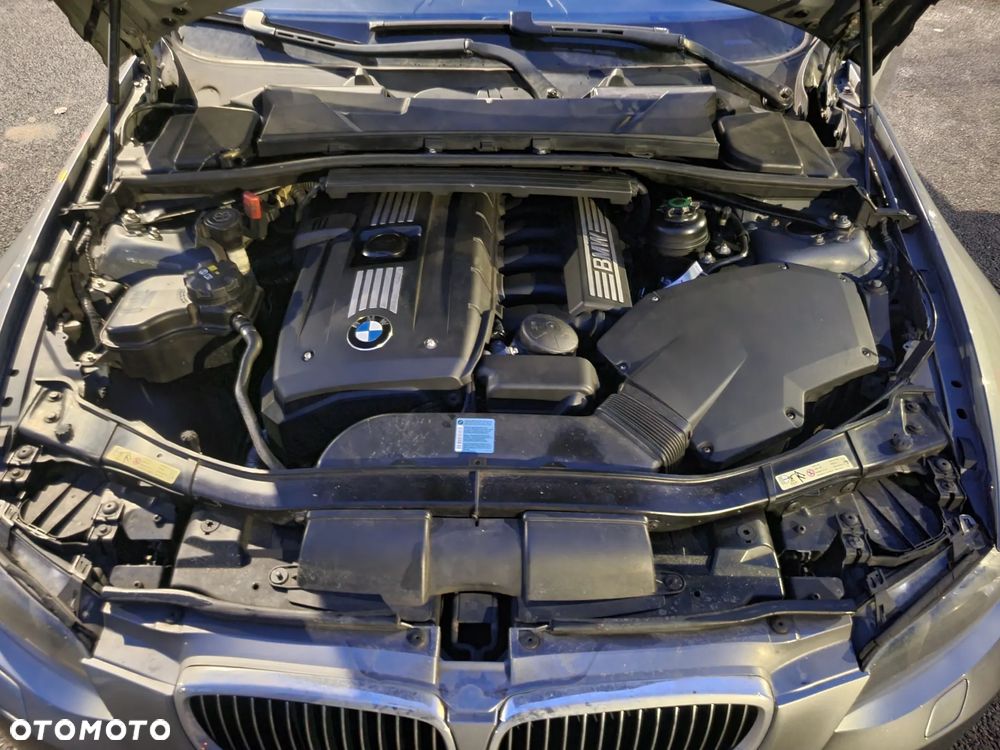 BMW Seria 3 325i - 11