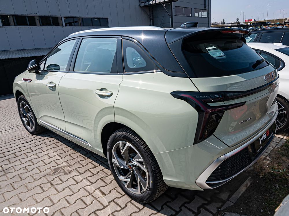 Hongqi HS3 - 6