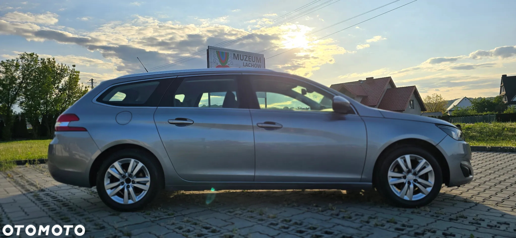 Peugeot 308 SW BlueHDi 120 Stop & Start Style - 11