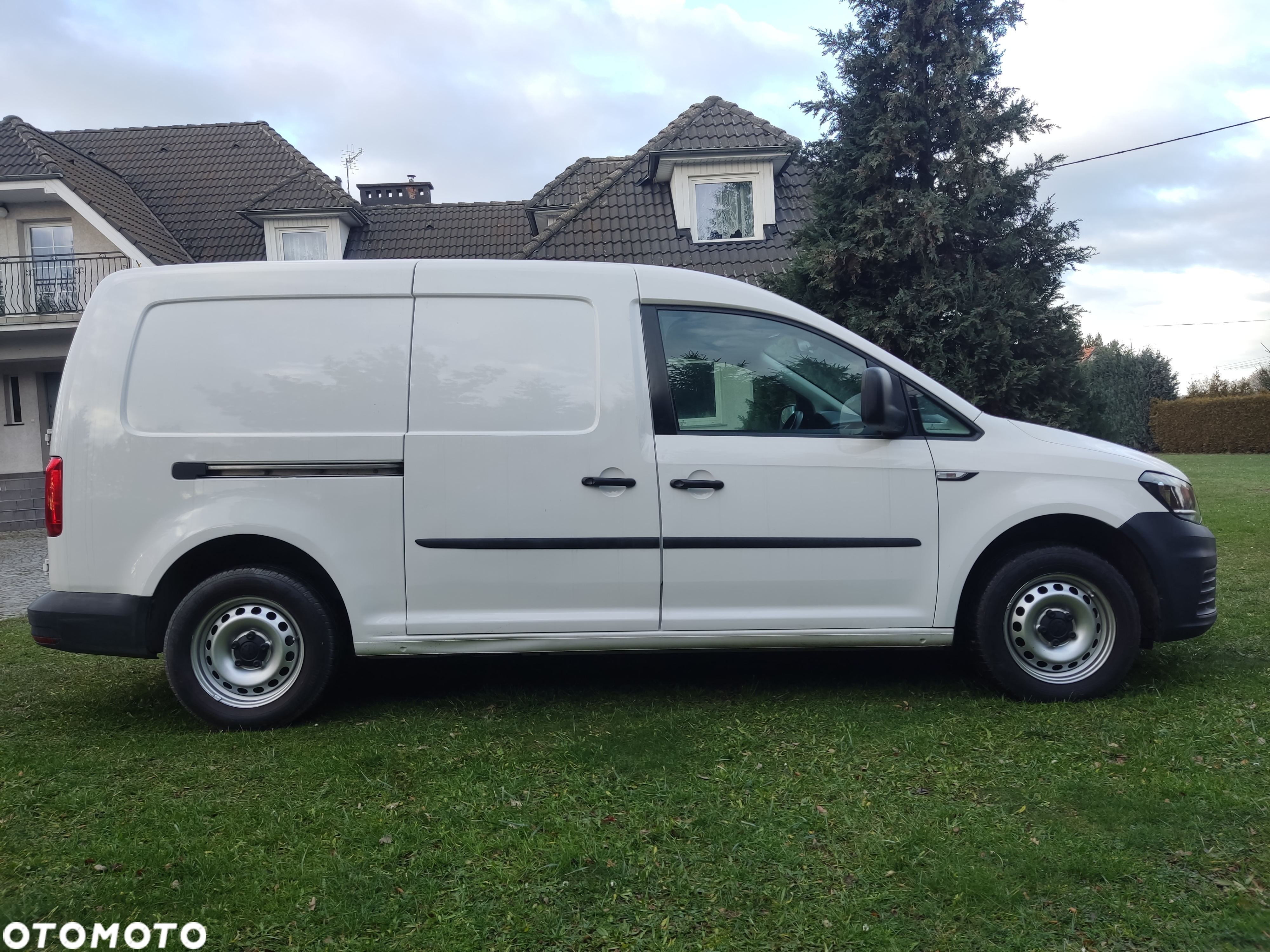 Volkswagen Caddy Maxi - 4
