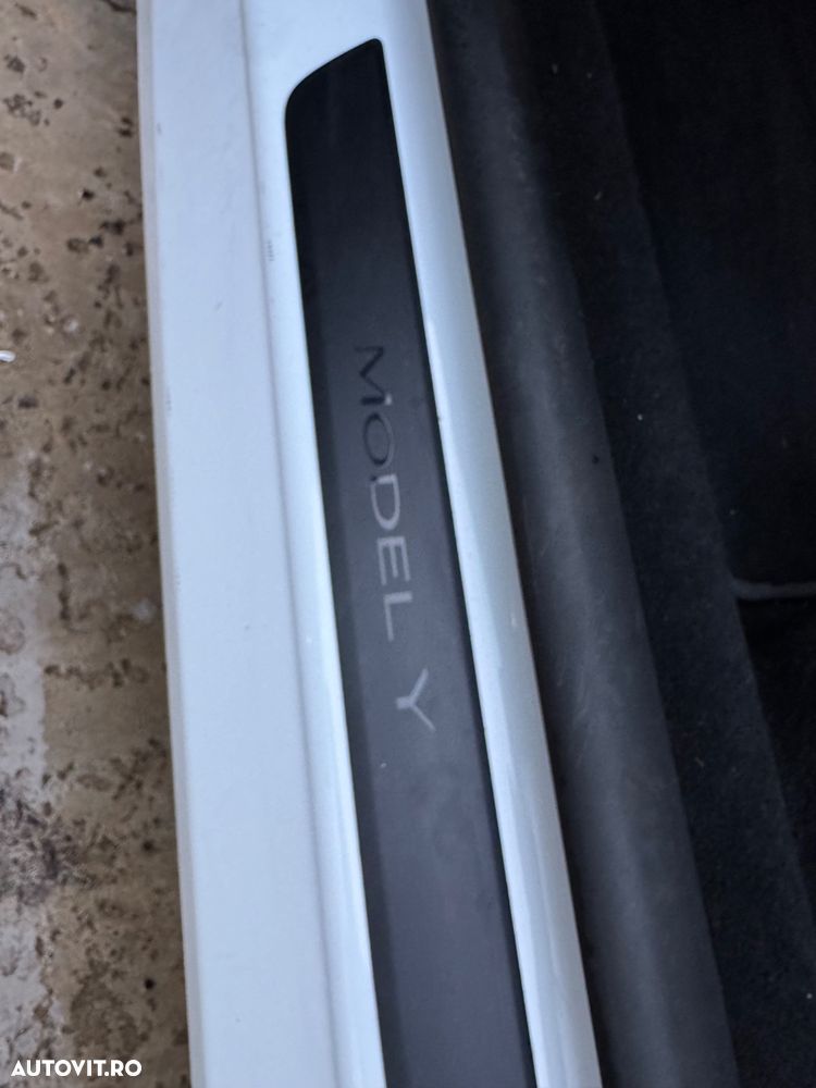 Tesla Model Y RWD - 20