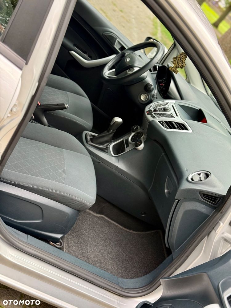 Ford Fiesta 1.25 Viva - 13