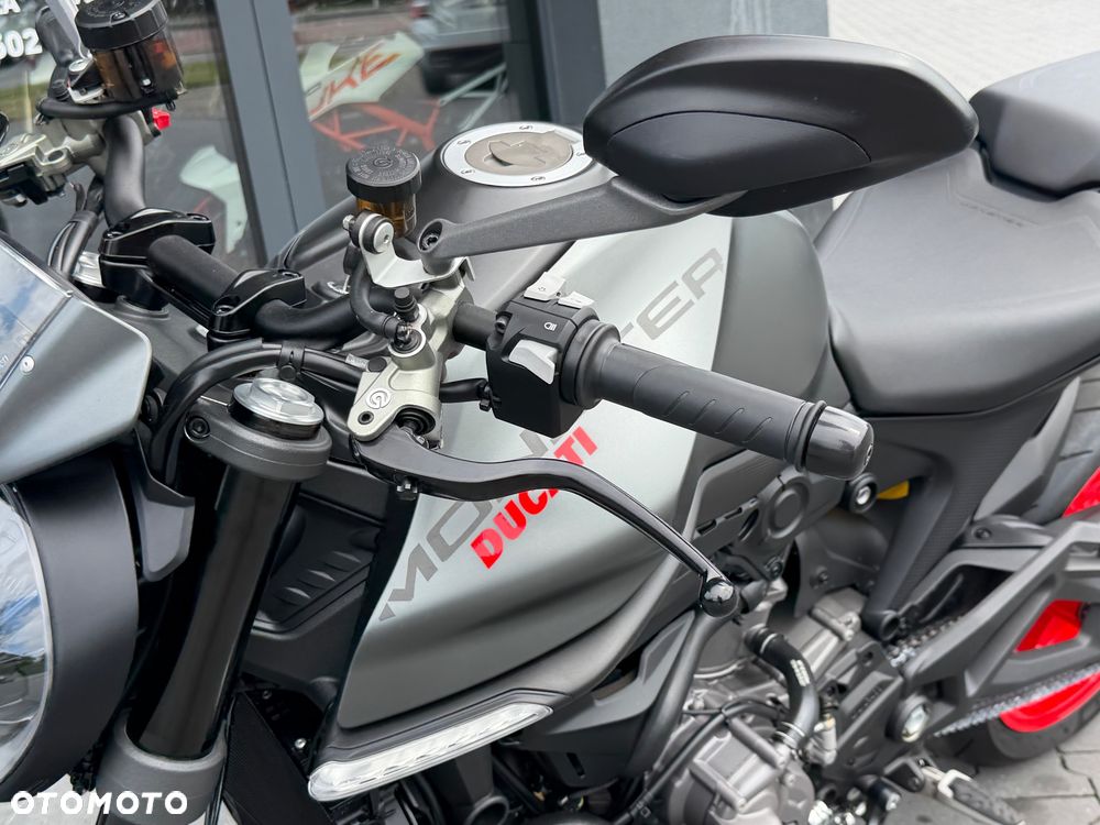 Ducati Monster - 38