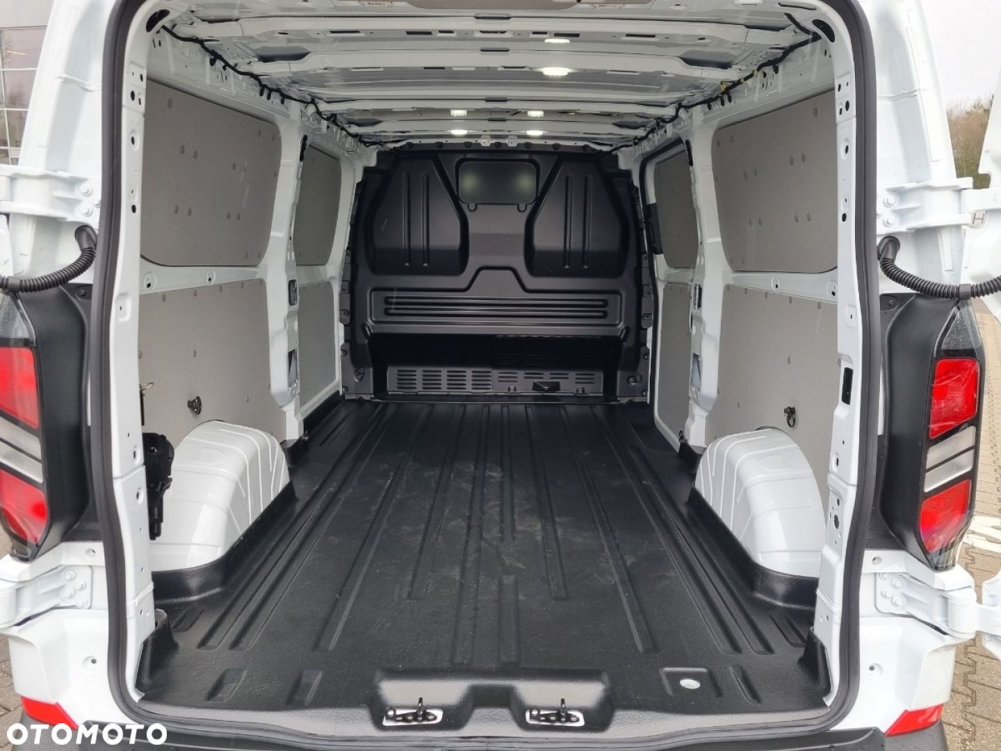 Ford Transit Custom - 11