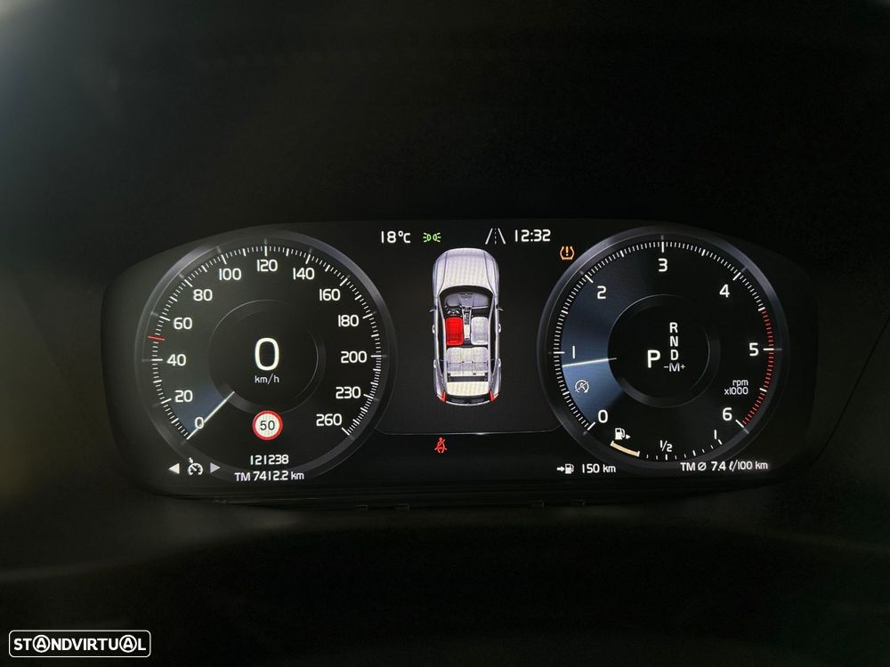 Volvo XC 40 2.0 D3 Momentum Plus Geartronic - 20