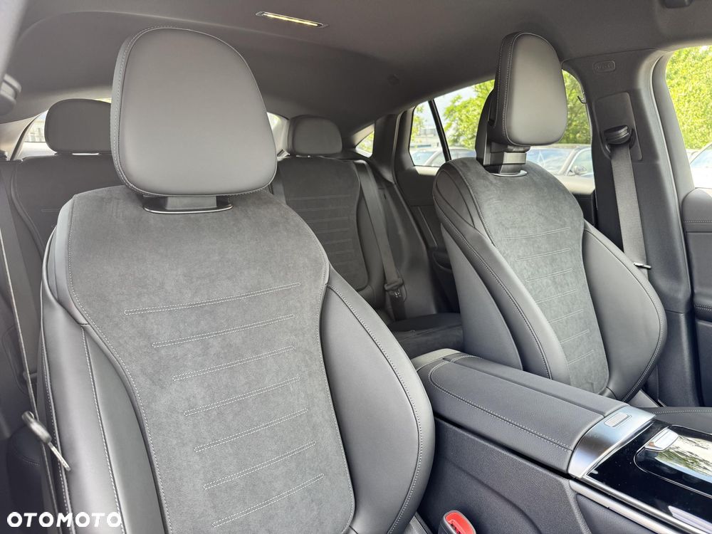 Mercedes-Benz GLC 300 e PHEV 4-Matic AMG Line - 13