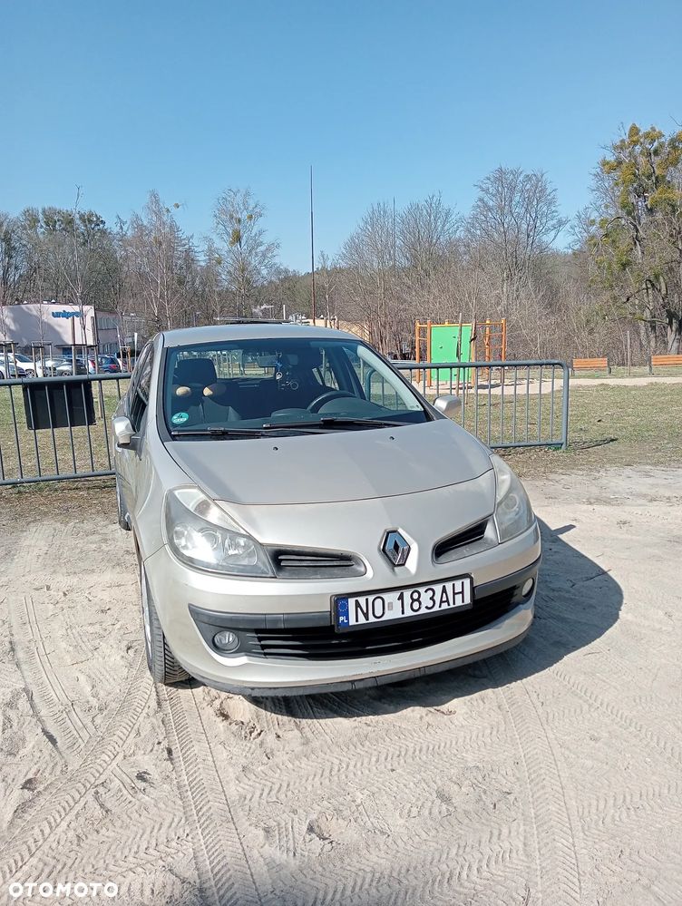 Renault Clio 1.2 16V Expression - 1