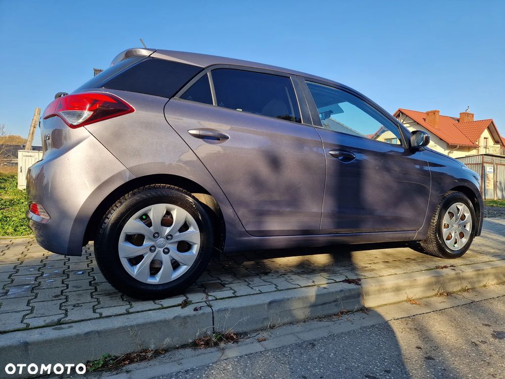 Hyundai i20 1.2 Comfort - 11