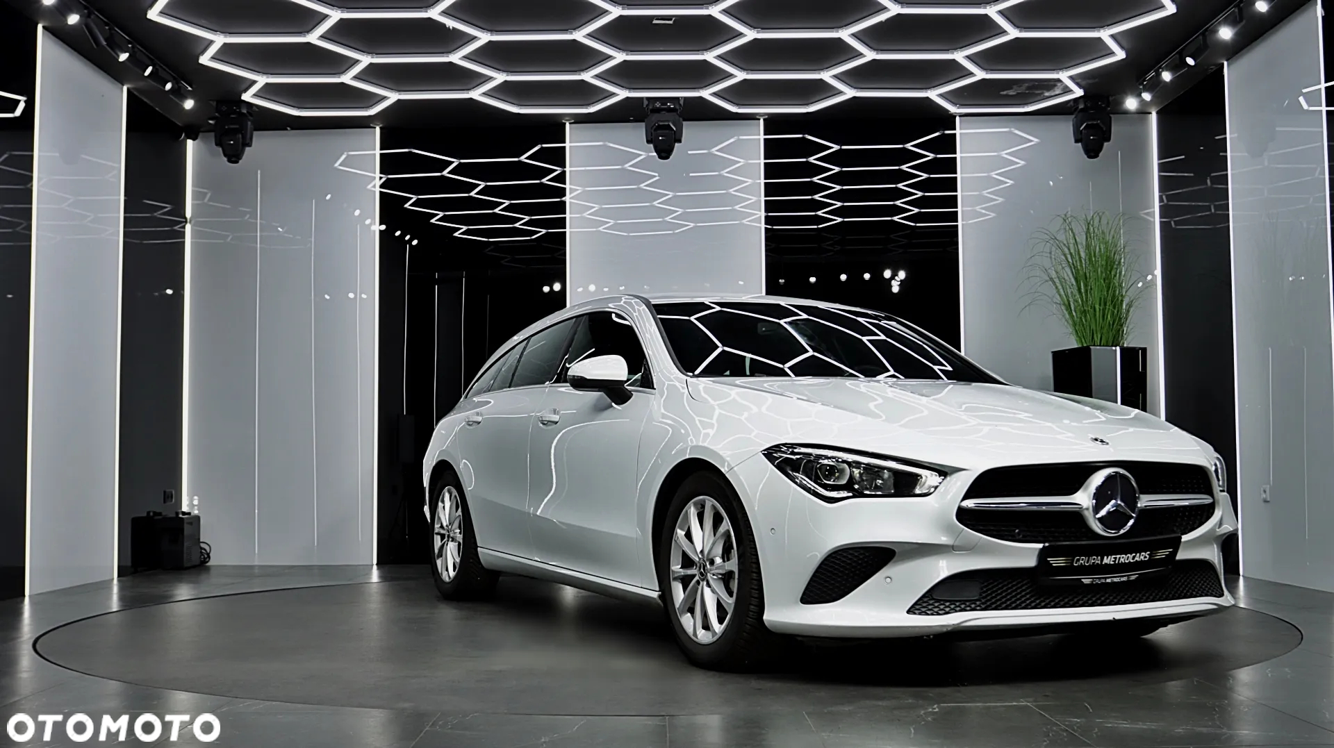 Mercedes-Benz CLA 200 d 4-Matic 8G-DCT - 14