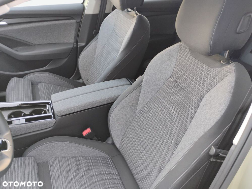 Skoda Superb 1.5 TSI mHEV Selection DSG - 12