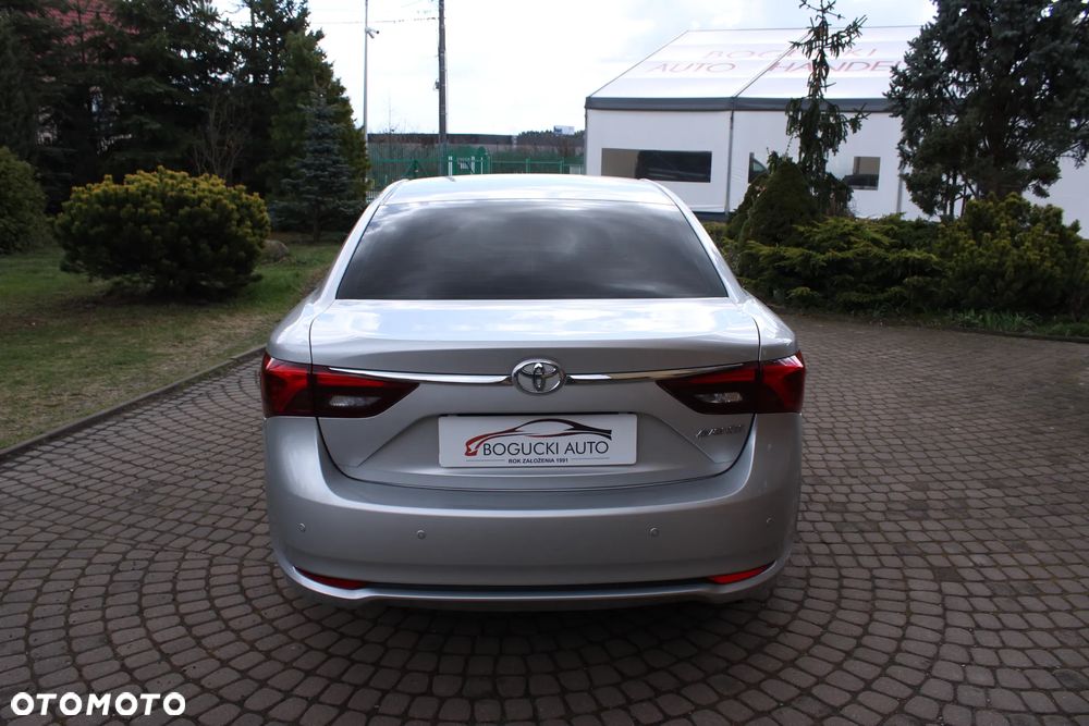 Toyota Avensis 1.6 Active - 8