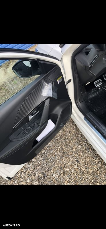 Peugeot 208 e-208 GT Pack - 13