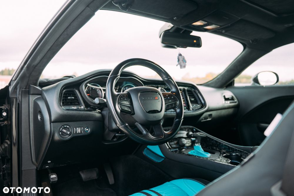 Dodge Challenger - 21