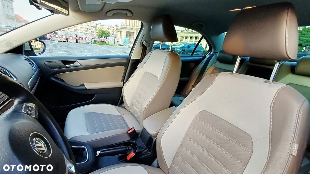 Volkswagen Jetta 1.4 TSI Highline - 25