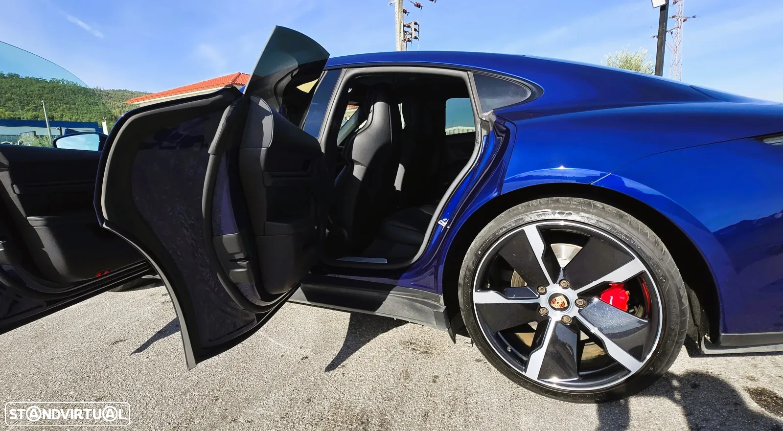 Porsche Taycan 4S - 27
